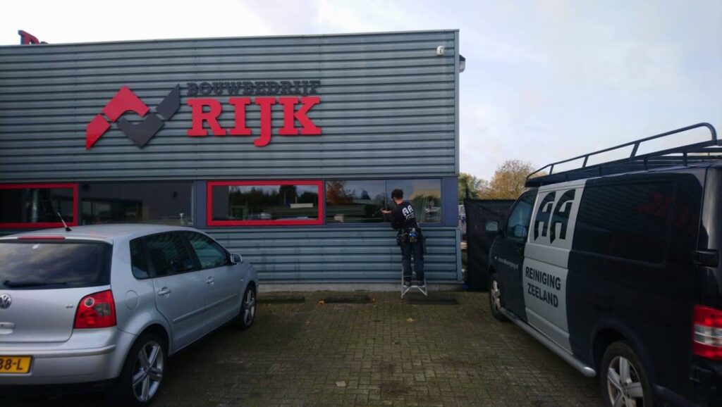 Glazenwassen